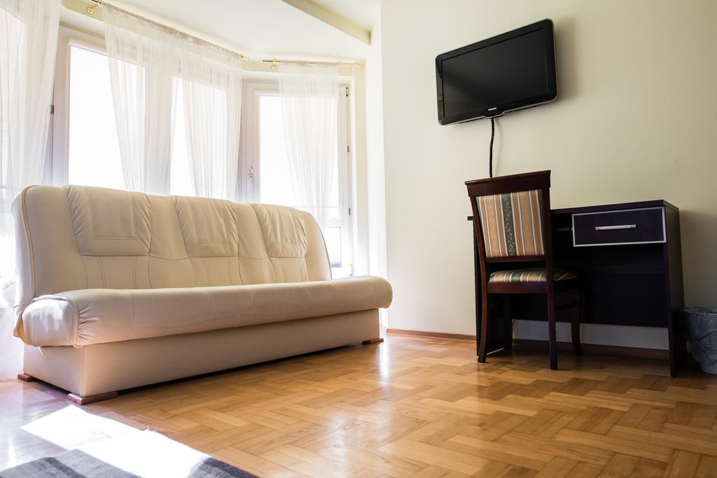 Willa Rynek Hotel Kielce Kültér fotó